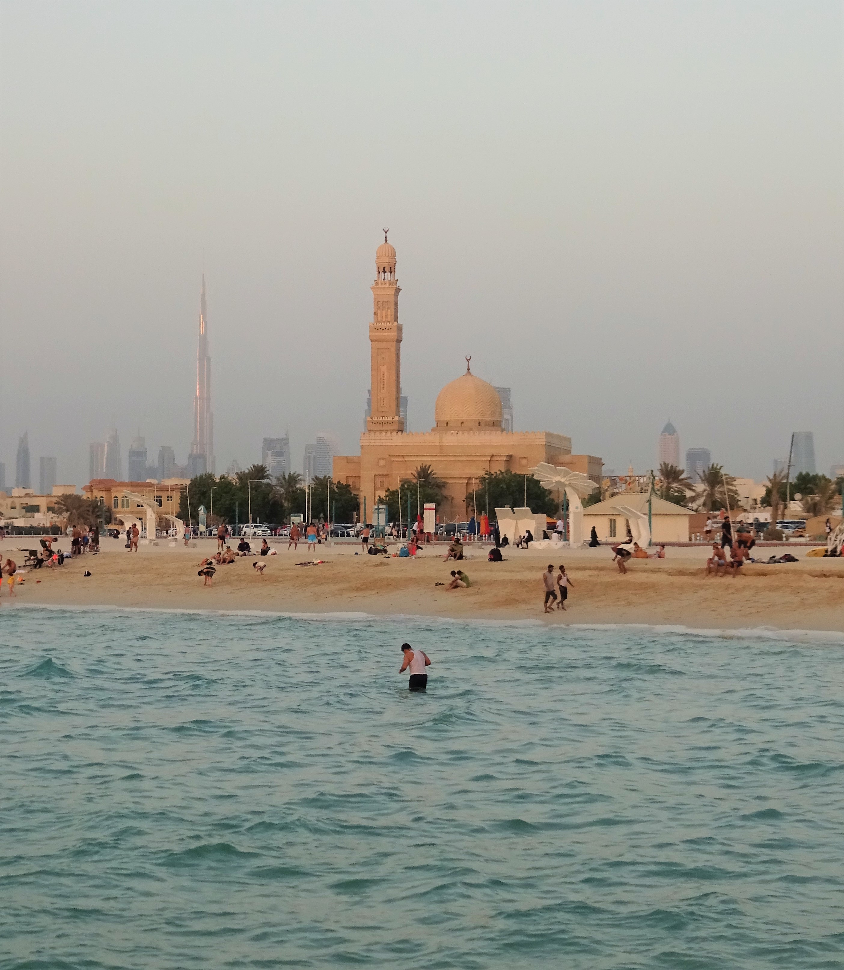 Ein Strandtag in Dubai in 10… Forschungspraktikum | studieren weltweit
