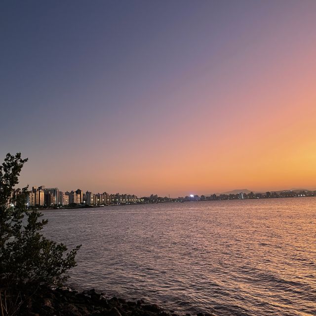 Ausblick auf das Viertel Beira-Mar beim Sonnenuntergang