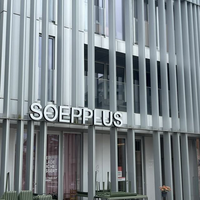Bild auf eine sogenannte Suppenbar mit der Aufschrift "Soepplus"