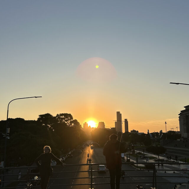Sonnenuntergang auf einer Brücke