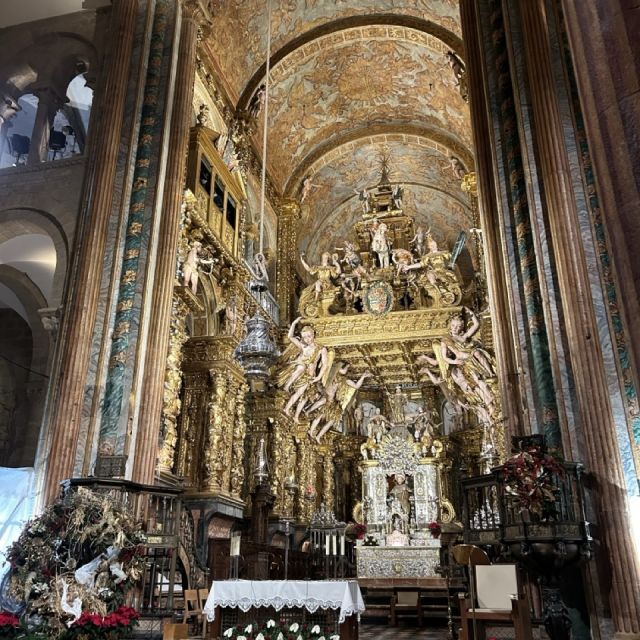 Der Altar in der Kathedrale von Santiago