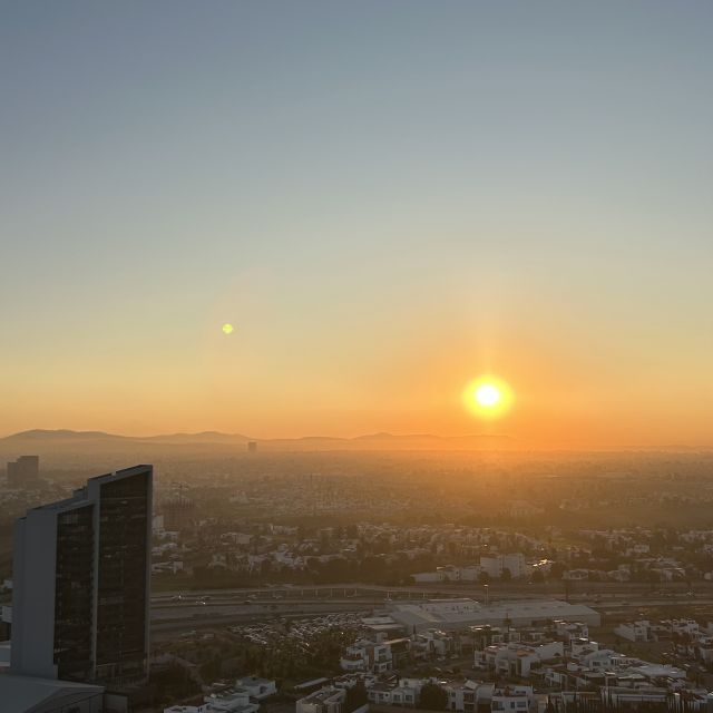 Sonnenaufgang aus hohem Punkt